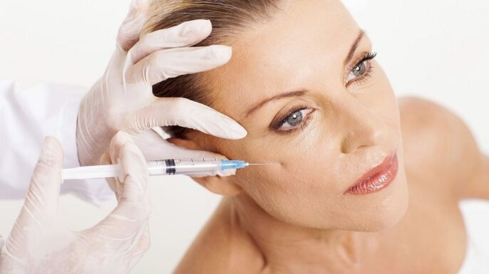 Rajeunissement de la peau du visage par injection